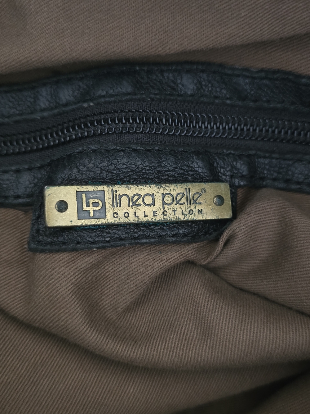 Linea Pelle Collection Black Leather Shoulder Bag Tote - Multi-Pocket - Picture 9 of 15